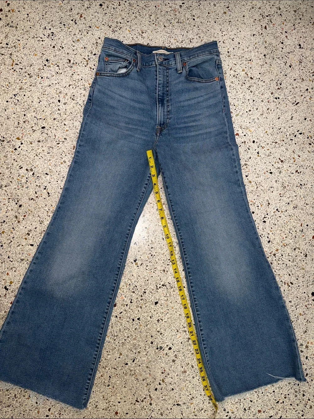Levi’s Ribcage Bell raw hem jeans 29 high rise waist denim